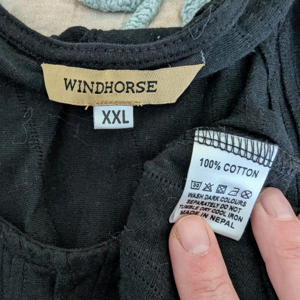Black Pleated Sleeveless Tank Top - Picture 8 of 8